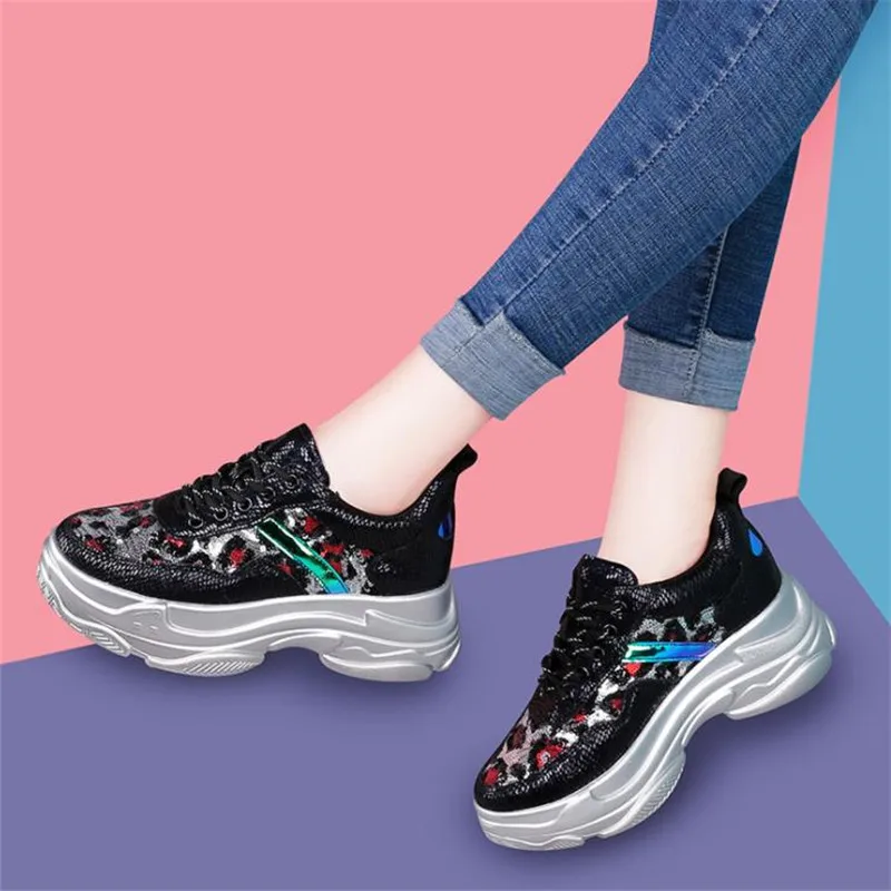 Черный New women's single shoes fall winter fashion microfiber Lace-UP sneakers thick bottom round head comfortable women's shoes - Цвет: Черный
