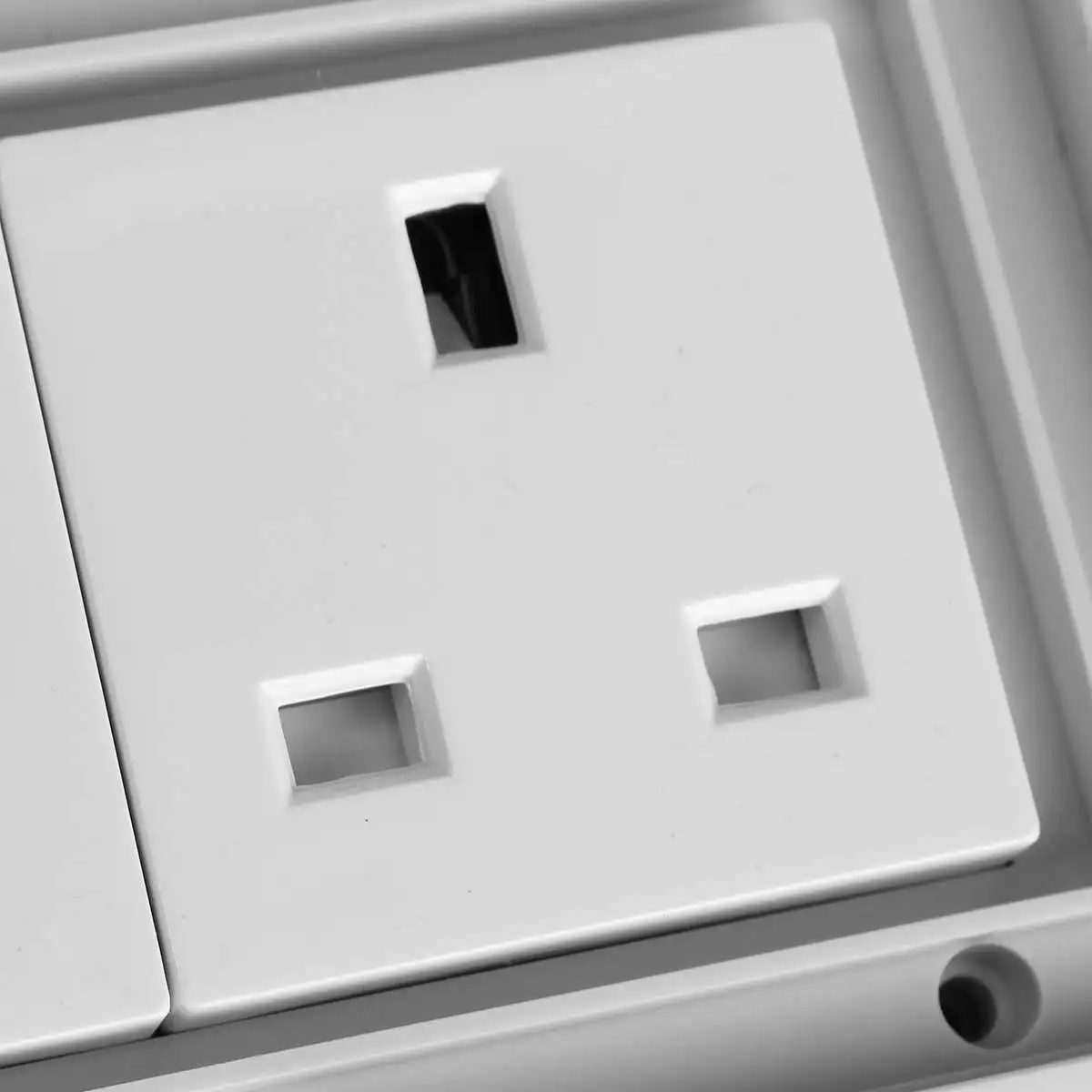 Стандарт Великобритании 250 В 13 а водонепроницаемая IP55 электрическая 2 битная
