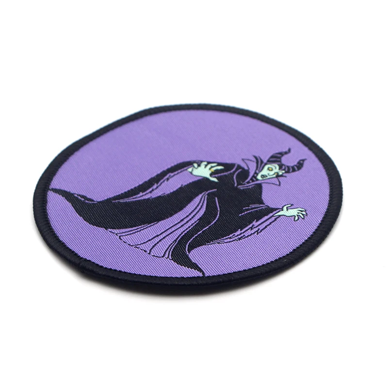 P3600 Dongmanli Maleficent вышитые аниме сшить железо на Аппликации значок для одежды