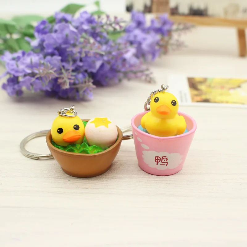 

2017 New Creative Cute Duck Keychain Simulation Animal Duck Pendant Key Ring Novelty Key Chain Christmas Birthday Gift