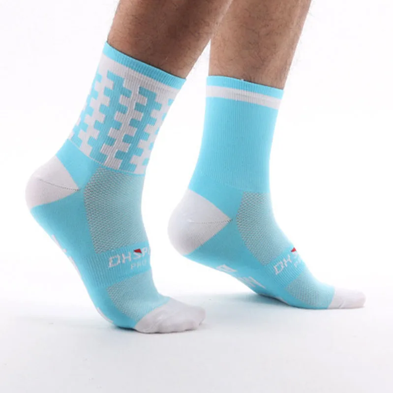 D light blue 1 пара мужчин Wo мужчин s носки, если вы можете прочитать это принесет мне пиво Смешные носки стильные Harajuku Компрессионные носки мужские Calcetines Mujer - Цвет: D light blue