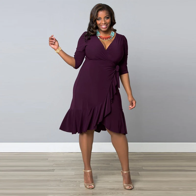 Женское платье с v образным вырезом летнее облегающее рукавами семь восьмых в