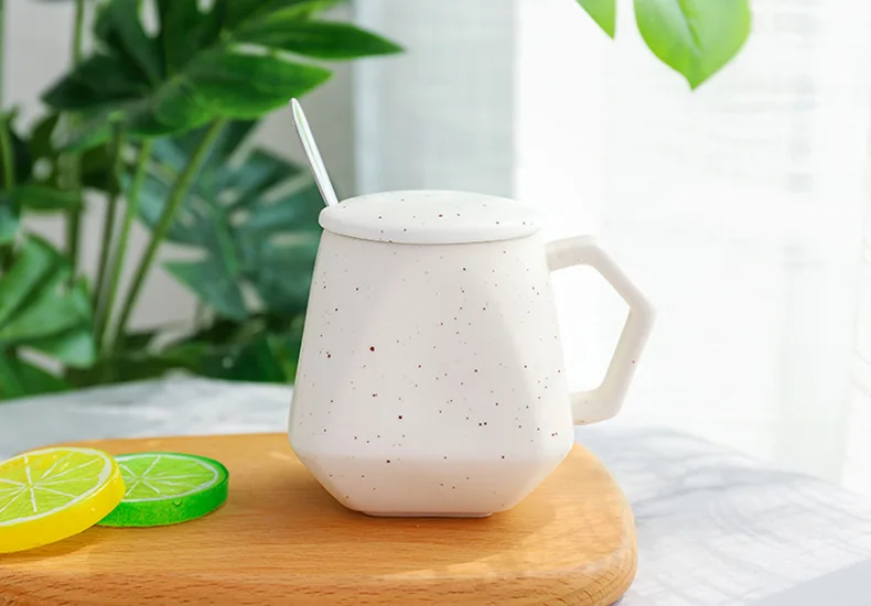 Керамическая кофейная кружка, чашка для молока, сока, воды, посуда для напитков, однотонная, карамельный цвет, чашка для чая, простая и креативная Новизна Кружки