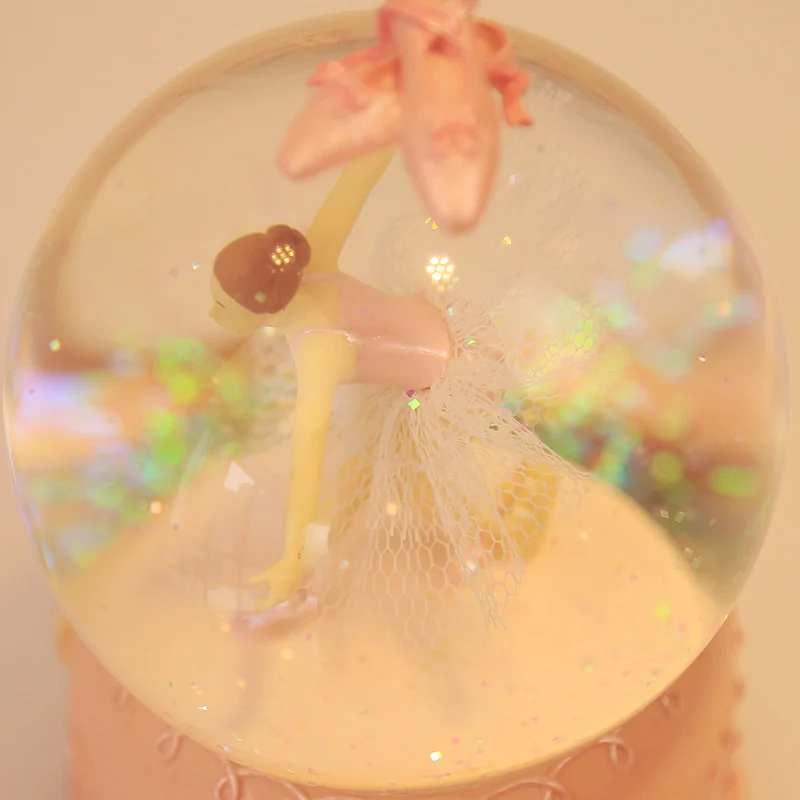 The girl dancing ballet music rotation snow globe box birthday gift to send girls |