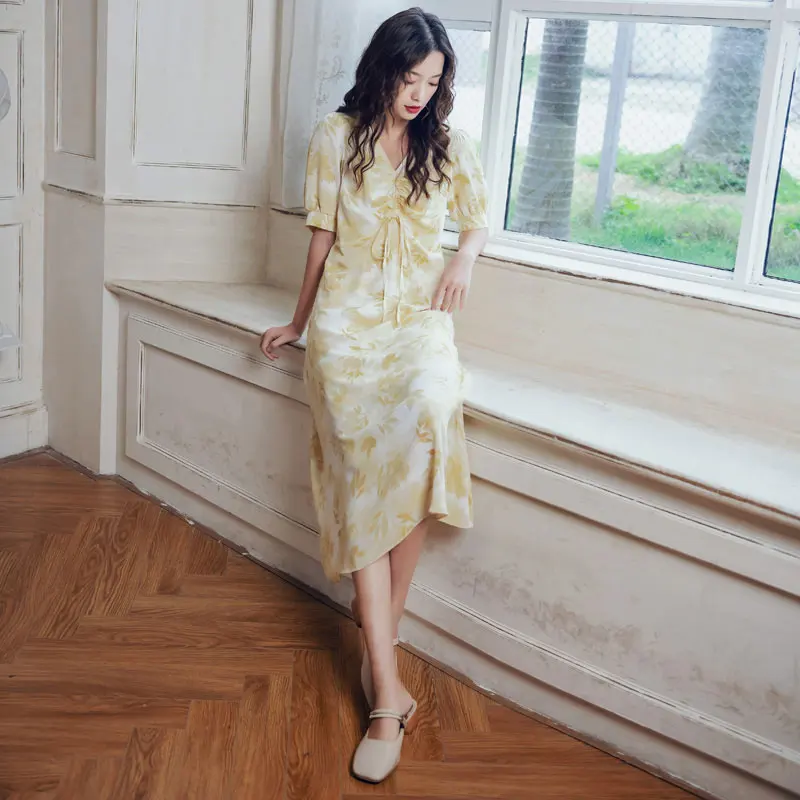 

Chiffon Dress Female 2019 Fashion V-Neck Vintage Popular Summer French Style Minority Platycodon grandiflorum Dress