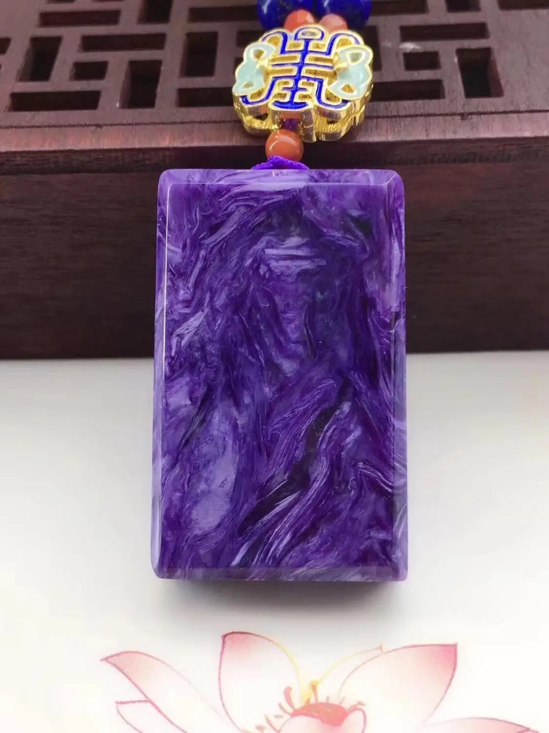 Натуральный фиолетовый Charoite женский и мужской прямоугольник кулон 35x22x9 мм
