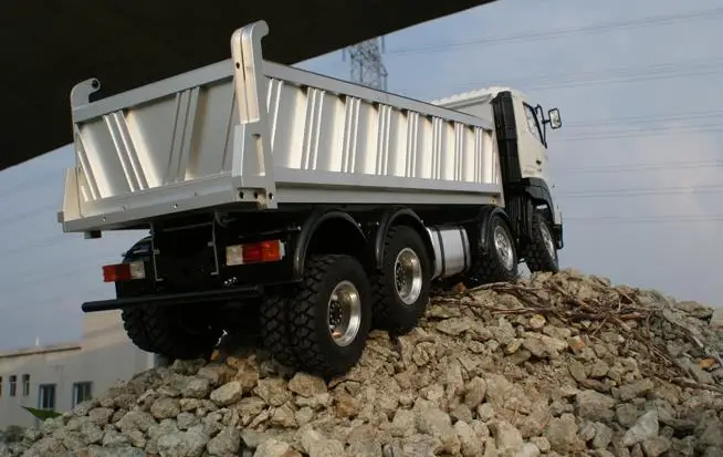 Пульт дистанционного управления с 1/14 шкалой Радиоуправляемый трактор Hino 8*8 700 8x8
