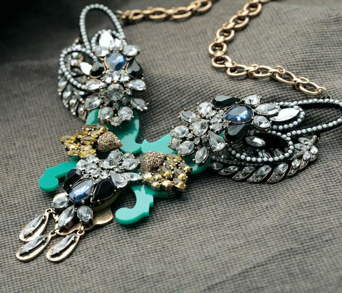 Массивная цена новый стиль массивное ожерелье с подвеской из полимерного стекла