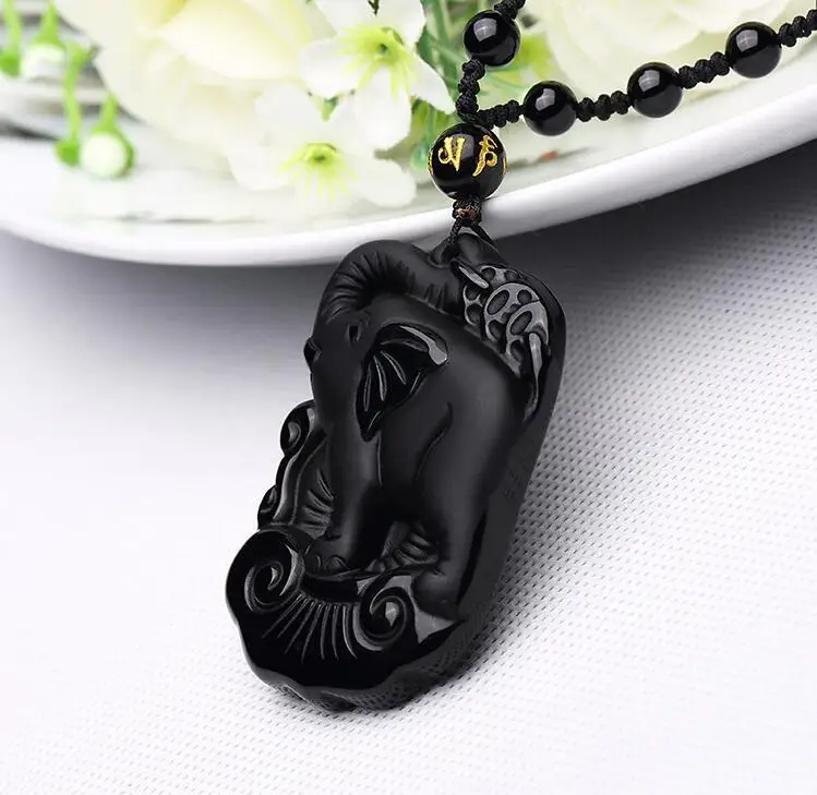 Подвеска из натурального черного обсидиана с ручной резьбой в виде слона и