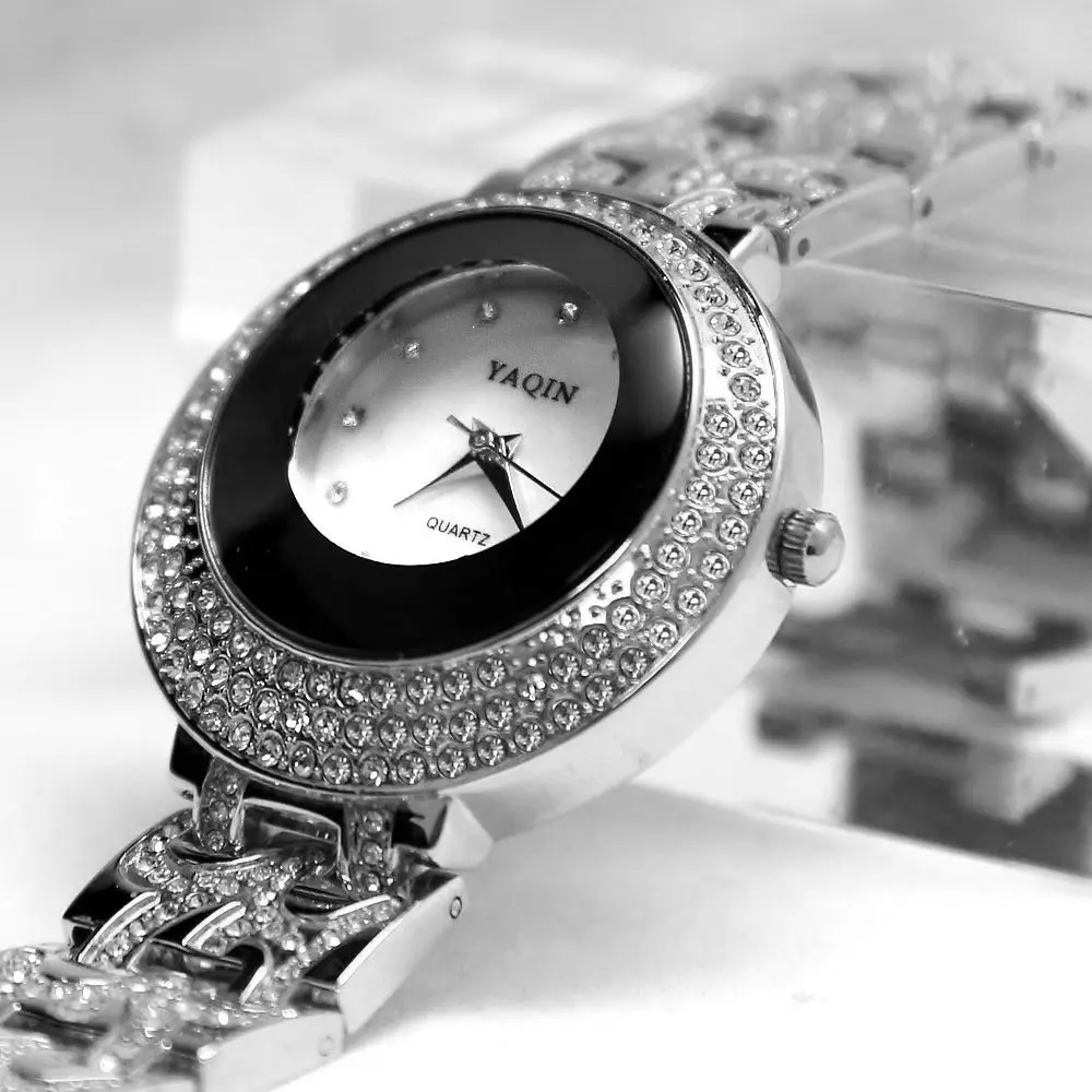 

Round PNP Shiny Silver Watchcase Women Crystal Mirror Glass Fashion Watch FW871B