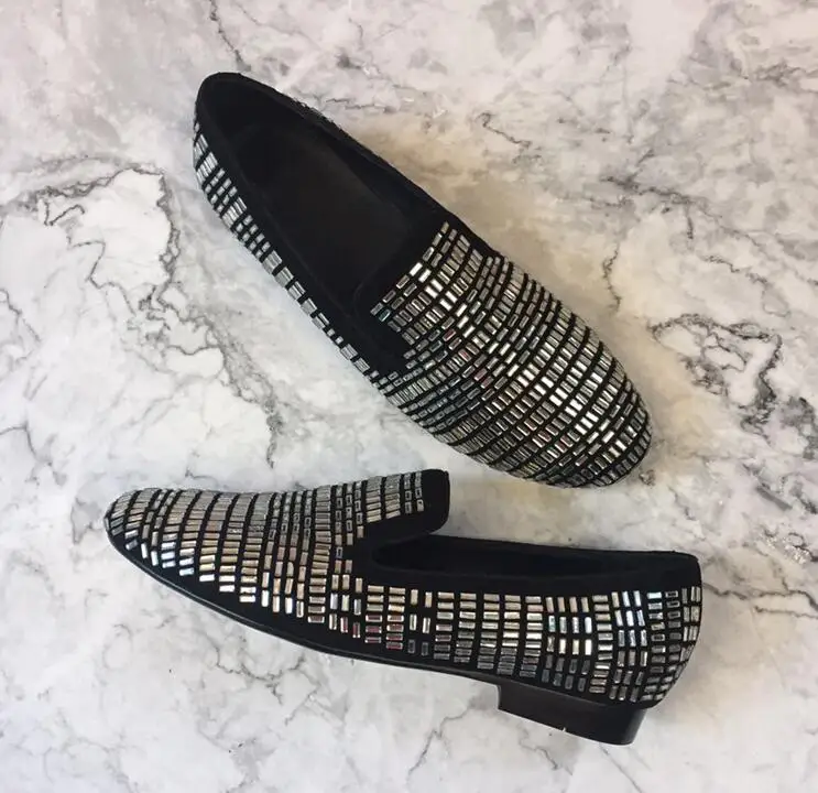 Золотистые лоферы на плоской подошве с заклепками мужская повседневная обувь