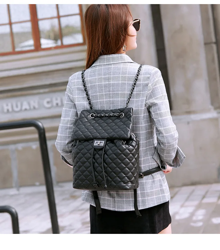 Женская сумка из искусственной кожи женская на плечо с металлической цепочкой и