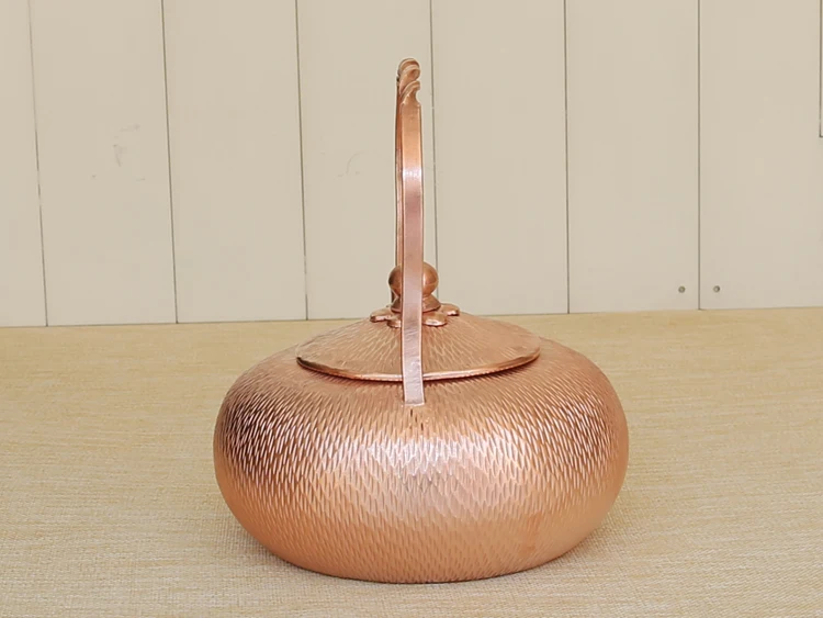 Чистый медный чайник с ручкой крышкой изысканный ручной работы высшего