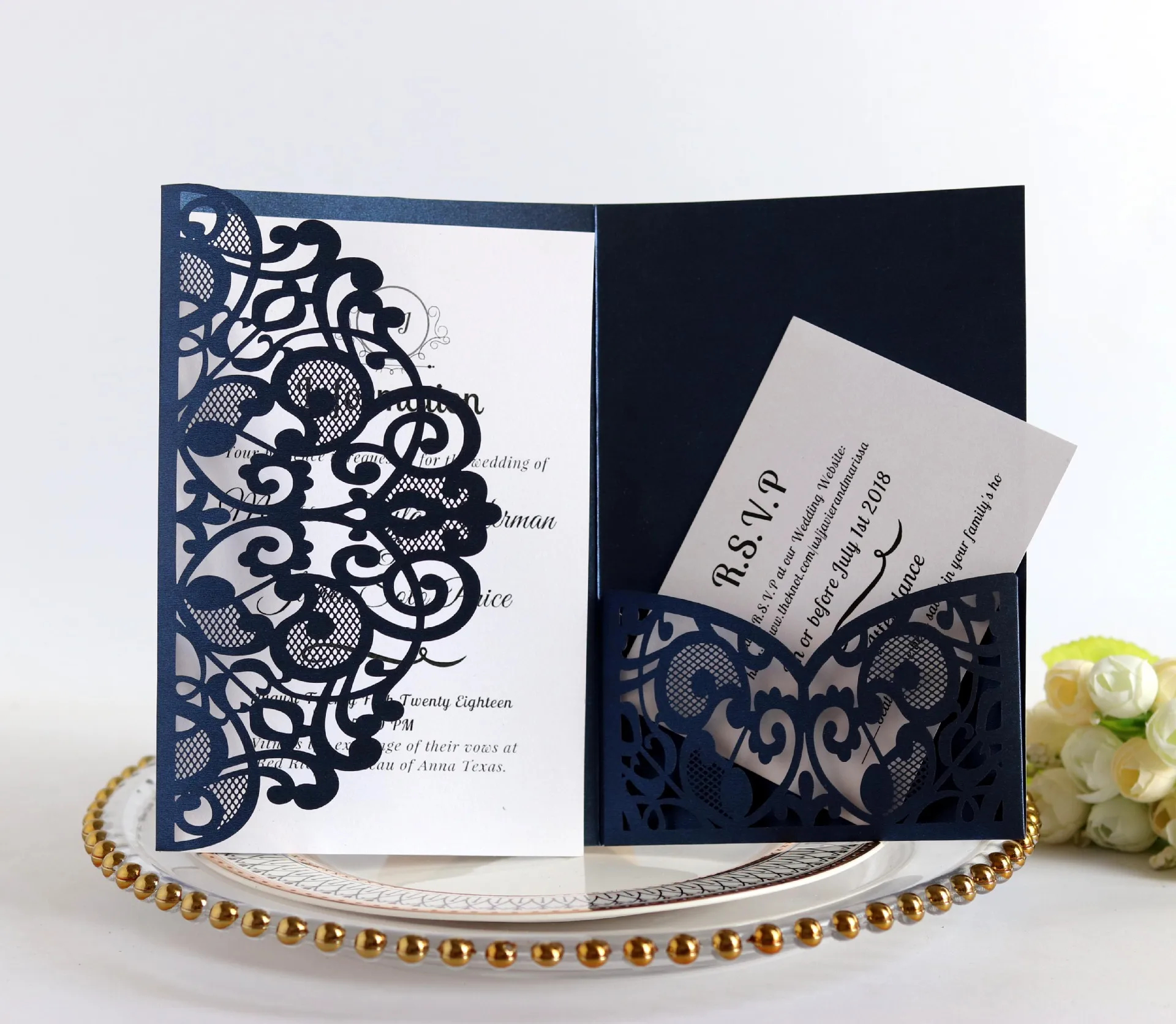 

50pcs European Laser Cut Wedding Invitations Card Elegant Tri-Fold Lace Business Greeting Card Birthday Wedding Party Decoration
