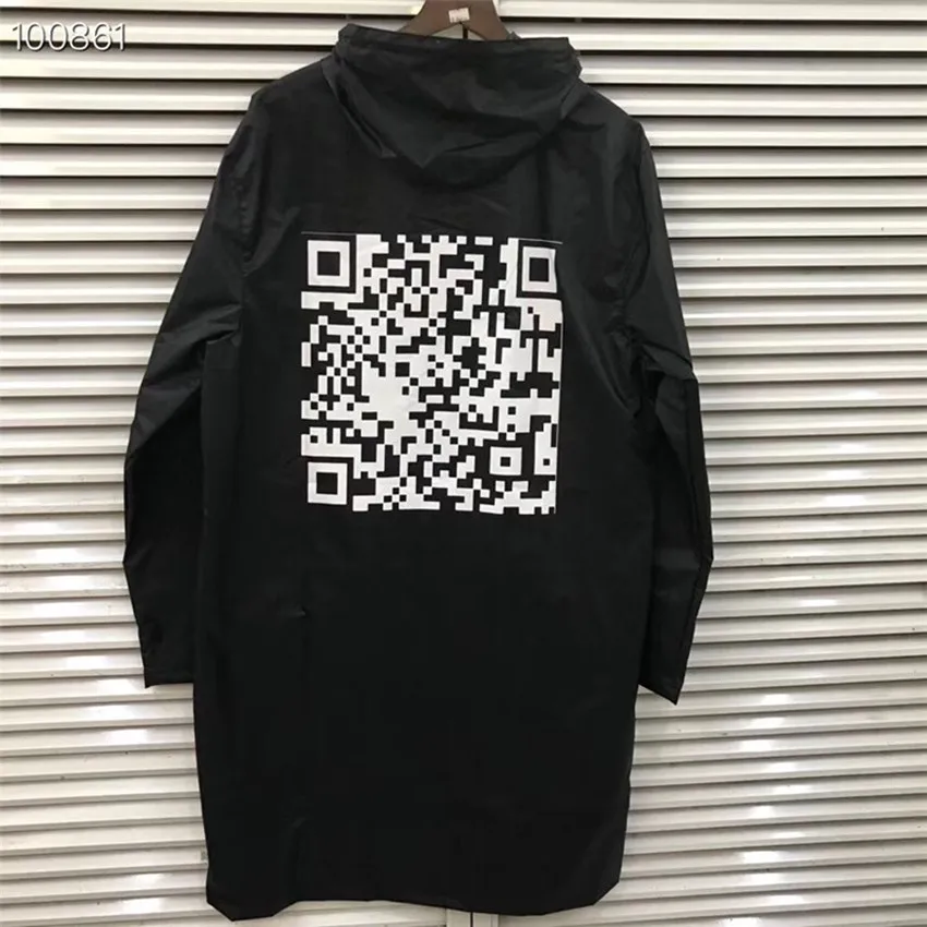 

2019 Vetements Jackets Men Women Waterproof Windbreaker QR Code Vetements Raincoat Loose DHL Anti-war Vetements Jackets