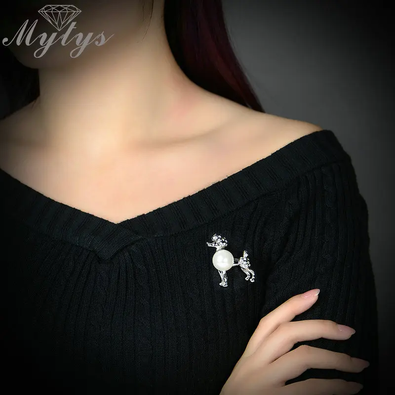 Mytys Модные женские броши в виде пуделя для домашних животных булавка костюма