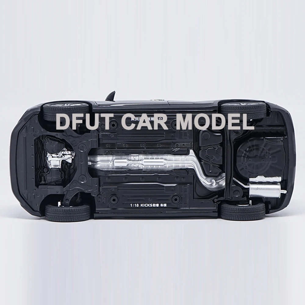 Литая модель автомобиля 1:18 Игрушечная Kicks 2017 из сплава для детей подарки и