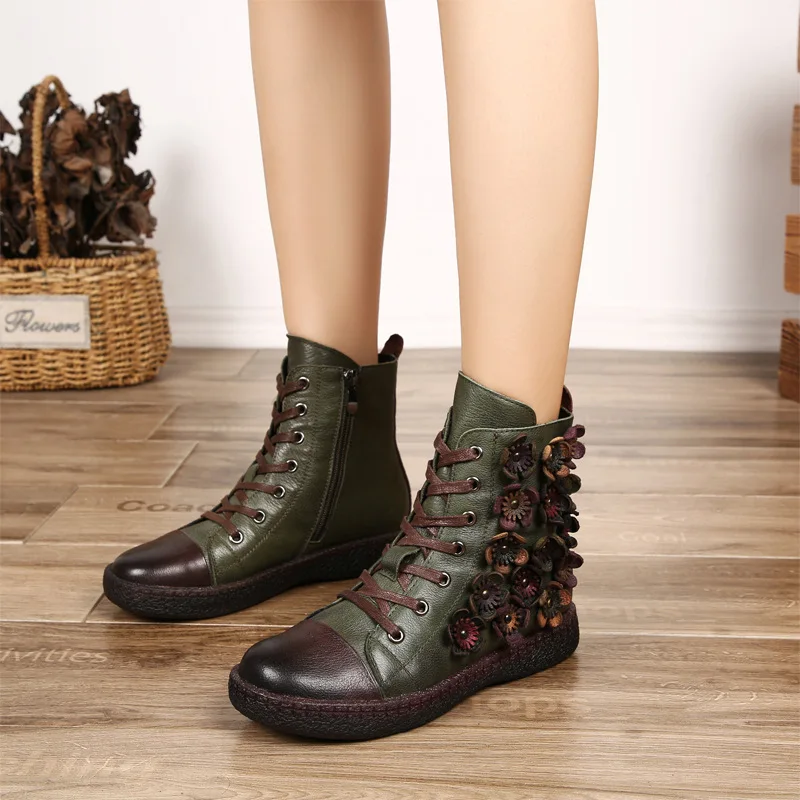 

Autumn / Winter Boots Women Shoes Cowhide Retro Casual Shoes Woman Fashion Boots Flowers Lace Flat Shoes Wild Sweet Snow Boots