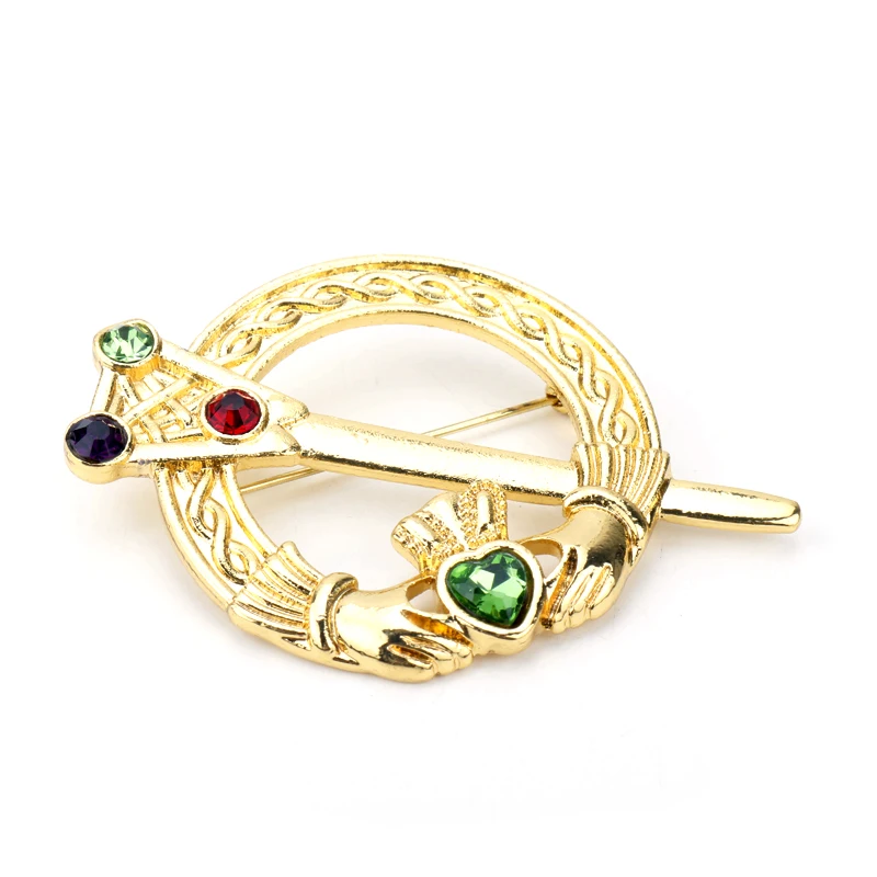 MQCHUN новая Claddagh скипетр броши в форме руки и любящее сердце формы брошь виде