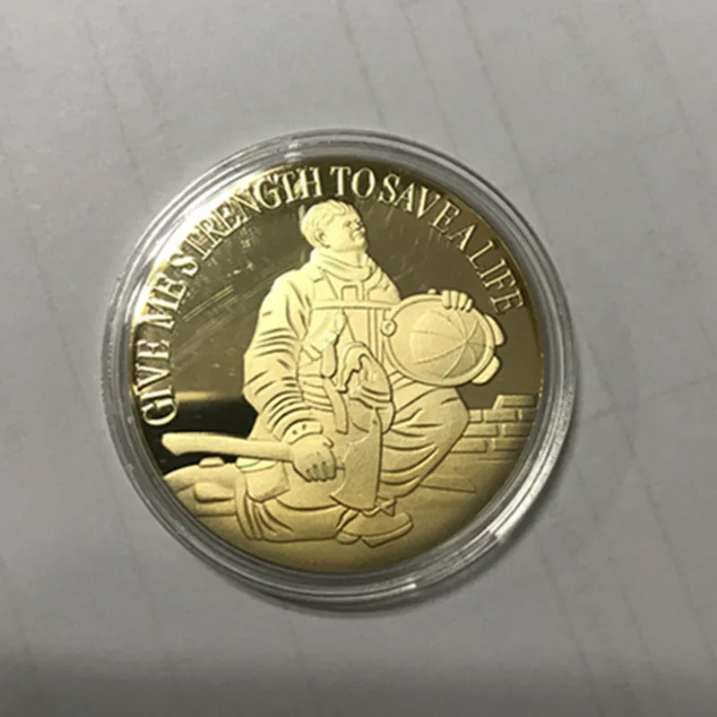 100 pcs Non magnetic American Fireman's prayer GIVE ME STRENGTH TO SAVE A LIFE gold plated 40 mm souvenir collectible metal coin | Дом и