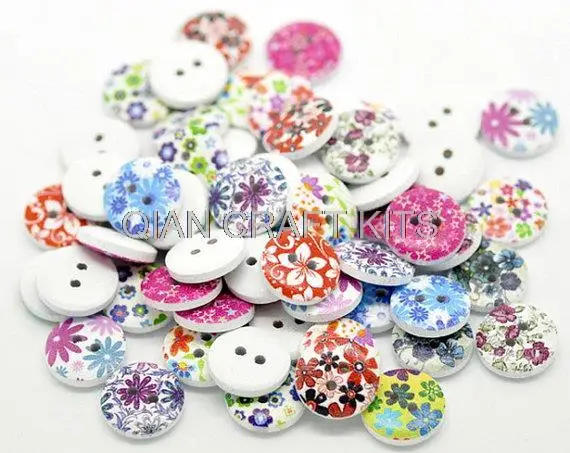 

600pcs Mixed Multicolor 2 Holes floral pattern Wood Sewing Buttons Scrapbooking 15mm white bottom