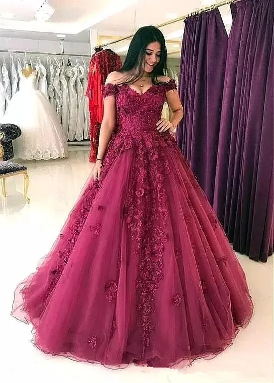 

Burgundy Lace Flowers Sequins Quinceanera Dresses Elegant New Ball Gown Off-the-shoulder Arabic Long Prom Party Gowns Plus Size