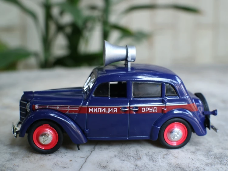 Модель автомобиля из 1:43 сплава Высококачественная модель советского патруля