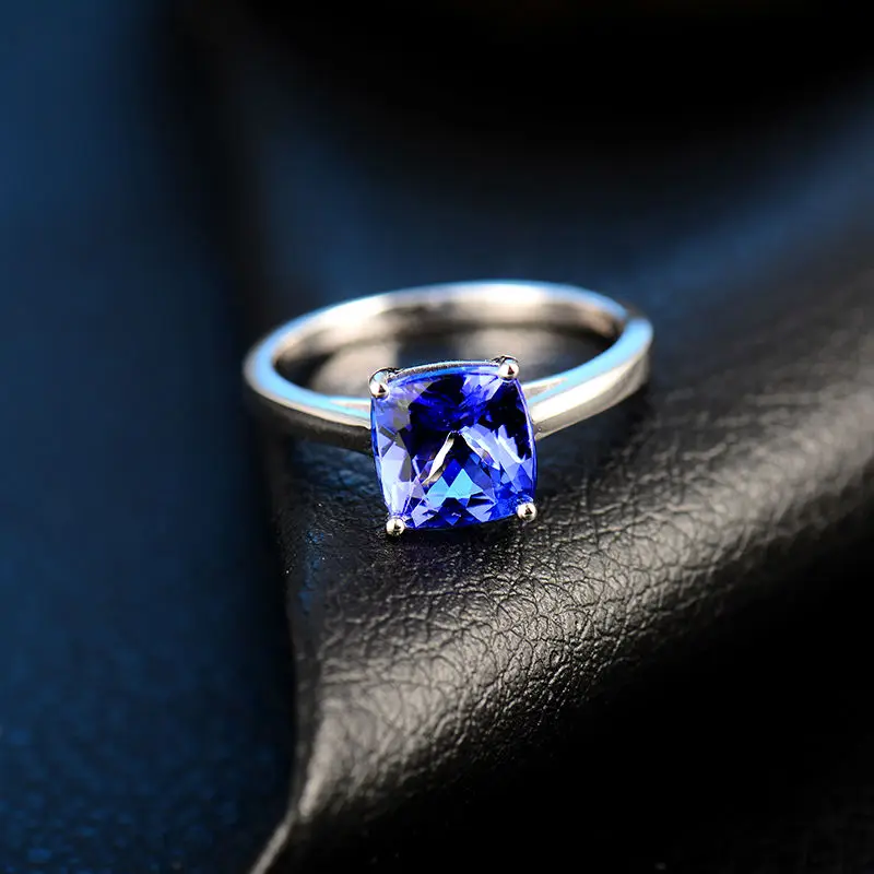 Кольцо из белого золота 18 карат с натуральным синим танзанитом|tanzanite engagement ring|cushion