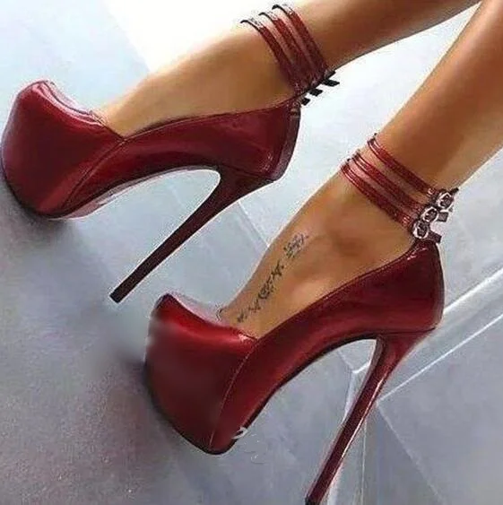 Женские туфли лодочки на очень высоком каблуке с тремя ремешками