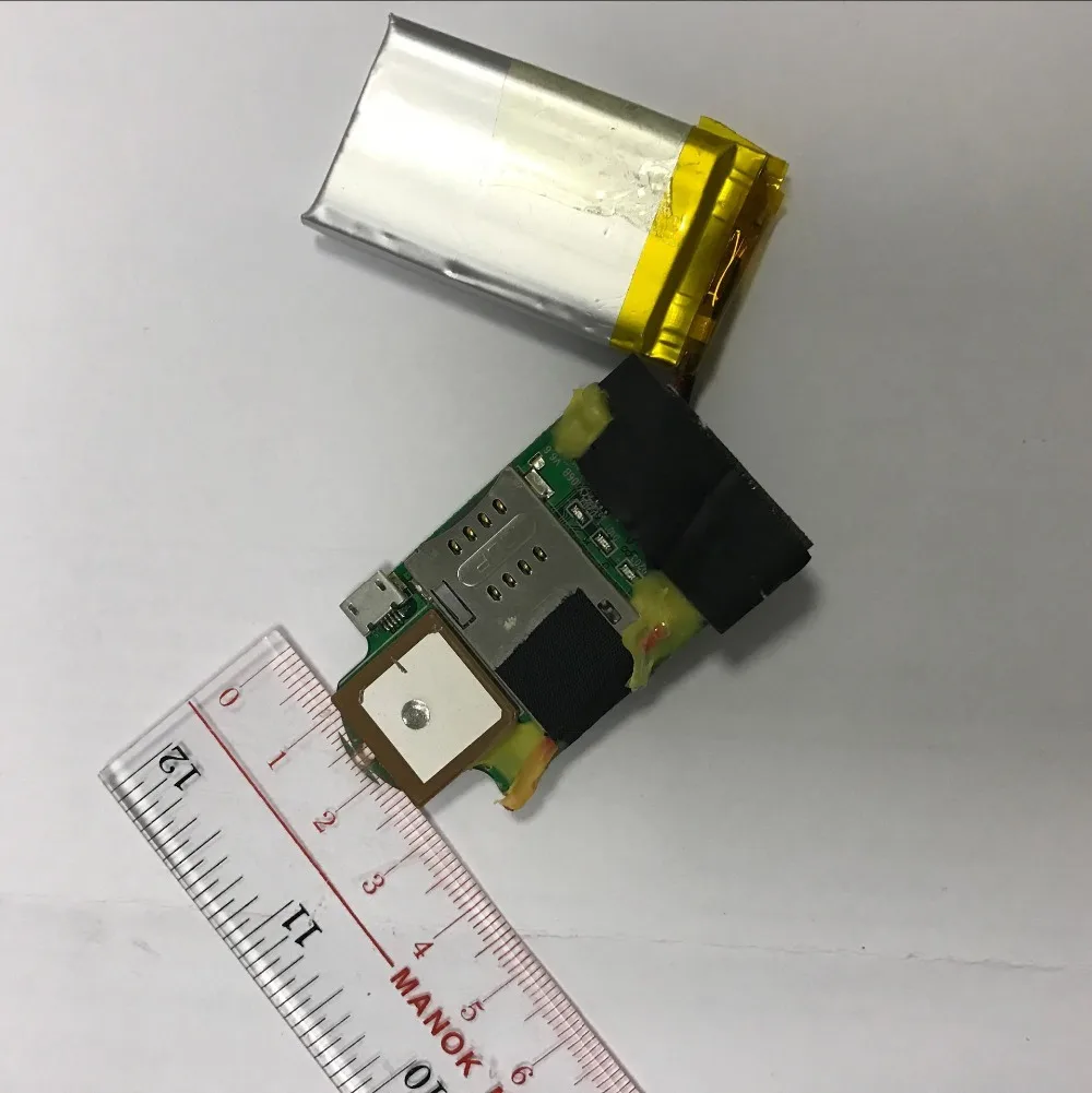 Маленький питомец Автомобильный gps трекер 1000 мАч Батарея Бесплатная платформа