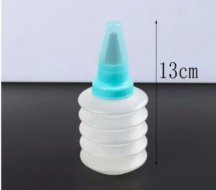 

Hot selling baking tuba Spring Biaohua Suit Squeeze cream Cake Tool