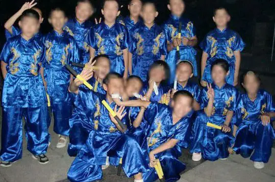 Унисекс летний костюм с коротким рукавом для детей и взрослых вышивкой в стиле