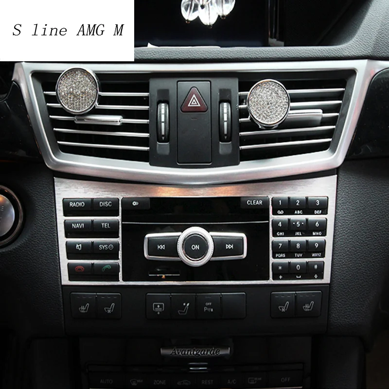 Декоративная накладка на CD панель для стайлинга автомобилей Mercedes Benz E class W212 2009-2015