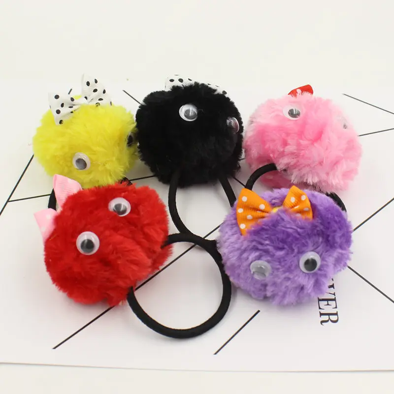 С рисунком из мультфильма на искусственном кроличьем меху мяч веревки резинки