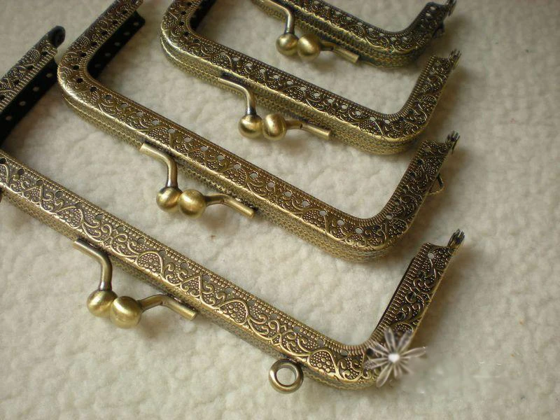 Недорогой женский кошелек сделай сам с металлической застежкой винтажный