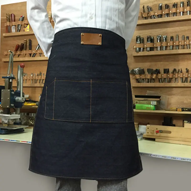 Синий джинсовый фартук средней длины кожаные ремешки Парикмахерская бариста