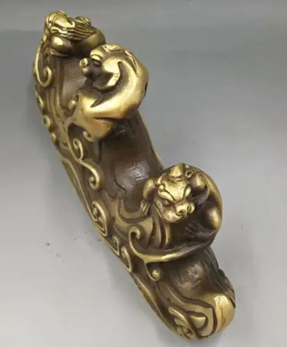 

Exquisite Chinese Pure Brass Handwork Carving Mythical Wild Animal Auspicious Beast Pen Rack Statue
