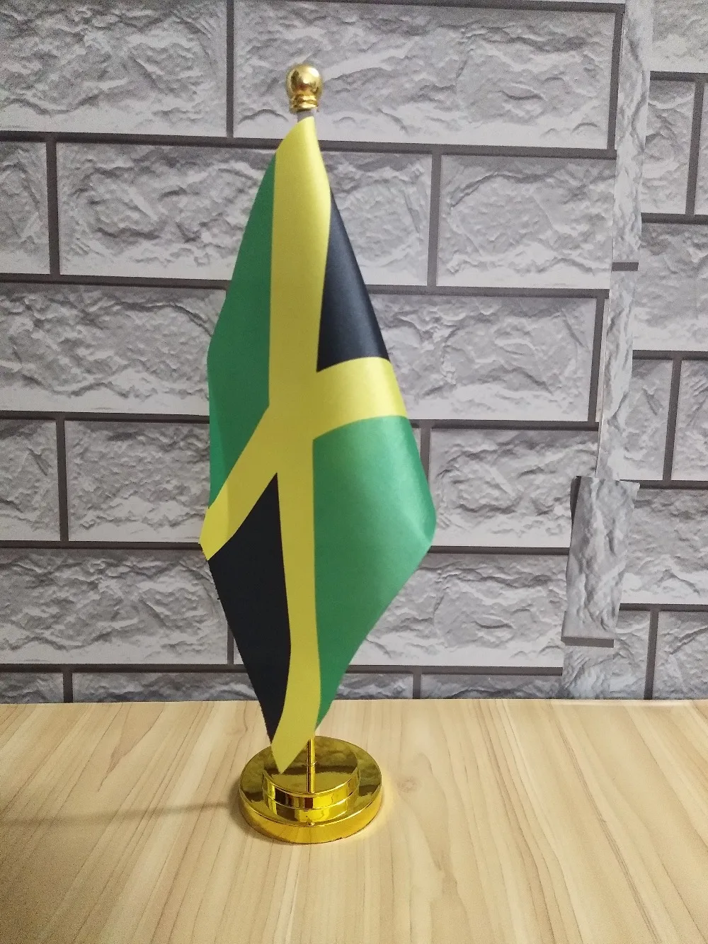 Настольный флаг и золотой флагшток Jamaica/Серебряный для