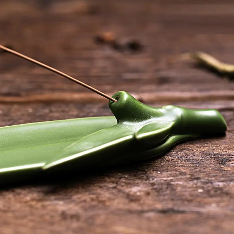 

Portable Green Leaf Censer Incense Sticks Holder Ceramic Incense Burners Aromatherapy Furnace Holder Use In Home Office Teahouse