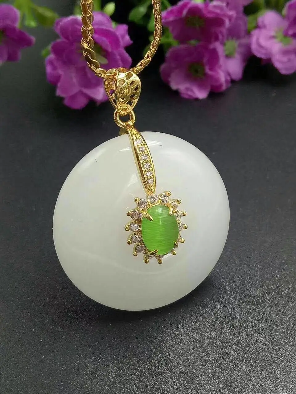 Уникальные Модные натуральный белый нефрит Вырезка мира Пряжка Форма кулон