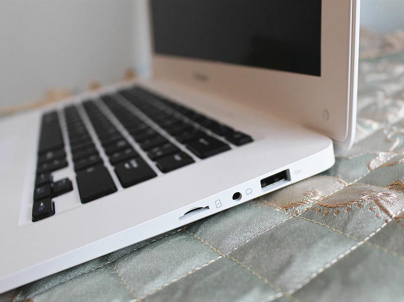 Glavey 14,1 дюймов windows10 8350 планшет WiFi 2 ГБ+ 32 ГБ четырехъядерный 1366*768 пикселей одна камера HDMI Белый планшетный ПК
