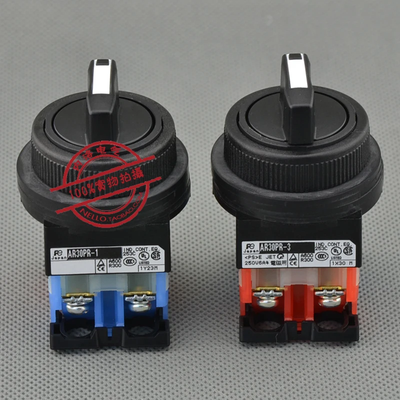 

[SA]Japan's Fuji FUJI segment selector switch 30mm 3 self-resetting AR30PR-111B 1NO1NC--10pcs/lot