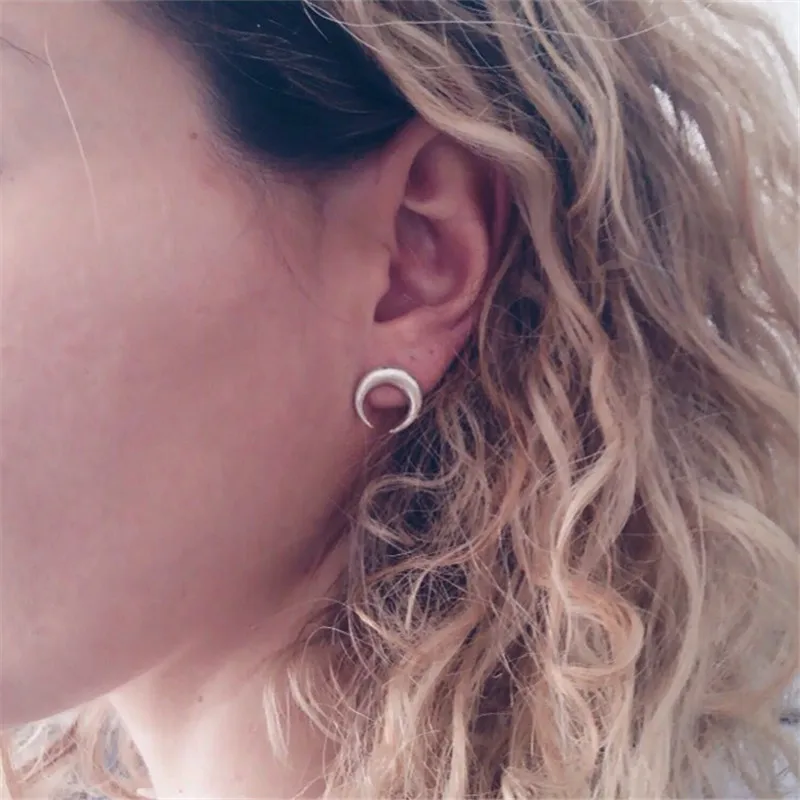 Женские серьги гвоздики с полумесяцем|moon stud earring|fashion earringsstud earrings |