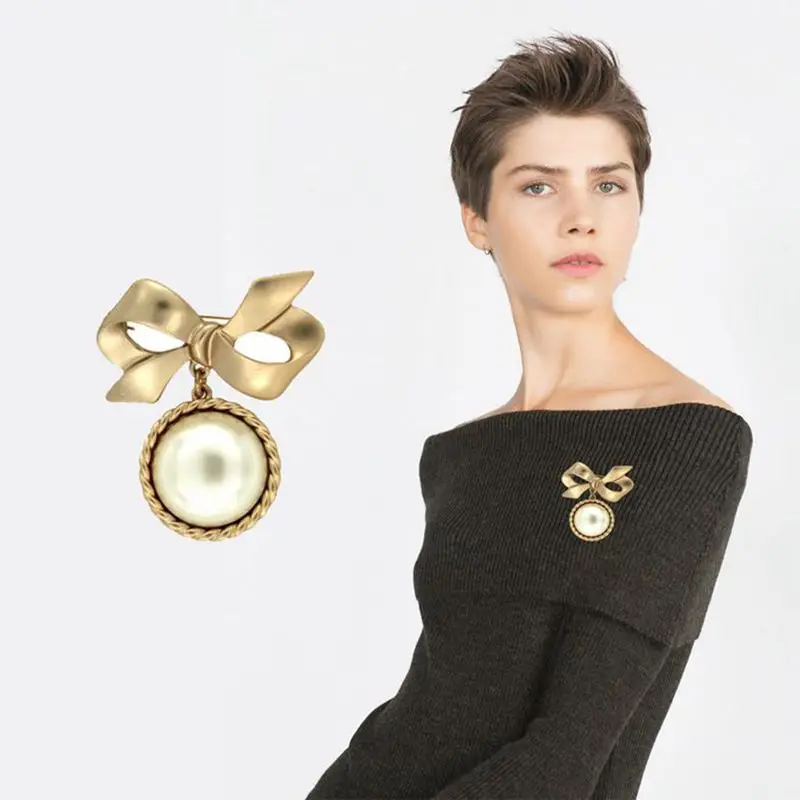

2020 fashion new classic matte gold collar needle bow pearl spot women's Brooch