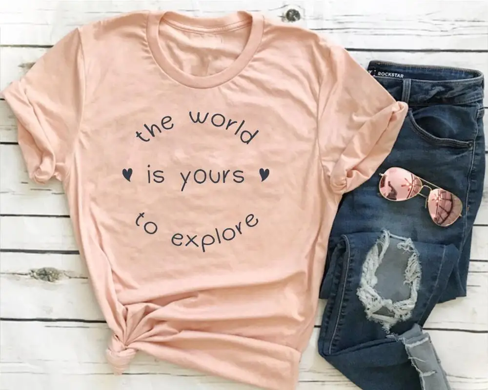 Футболка с надписью The World Is Your|Футболки| |