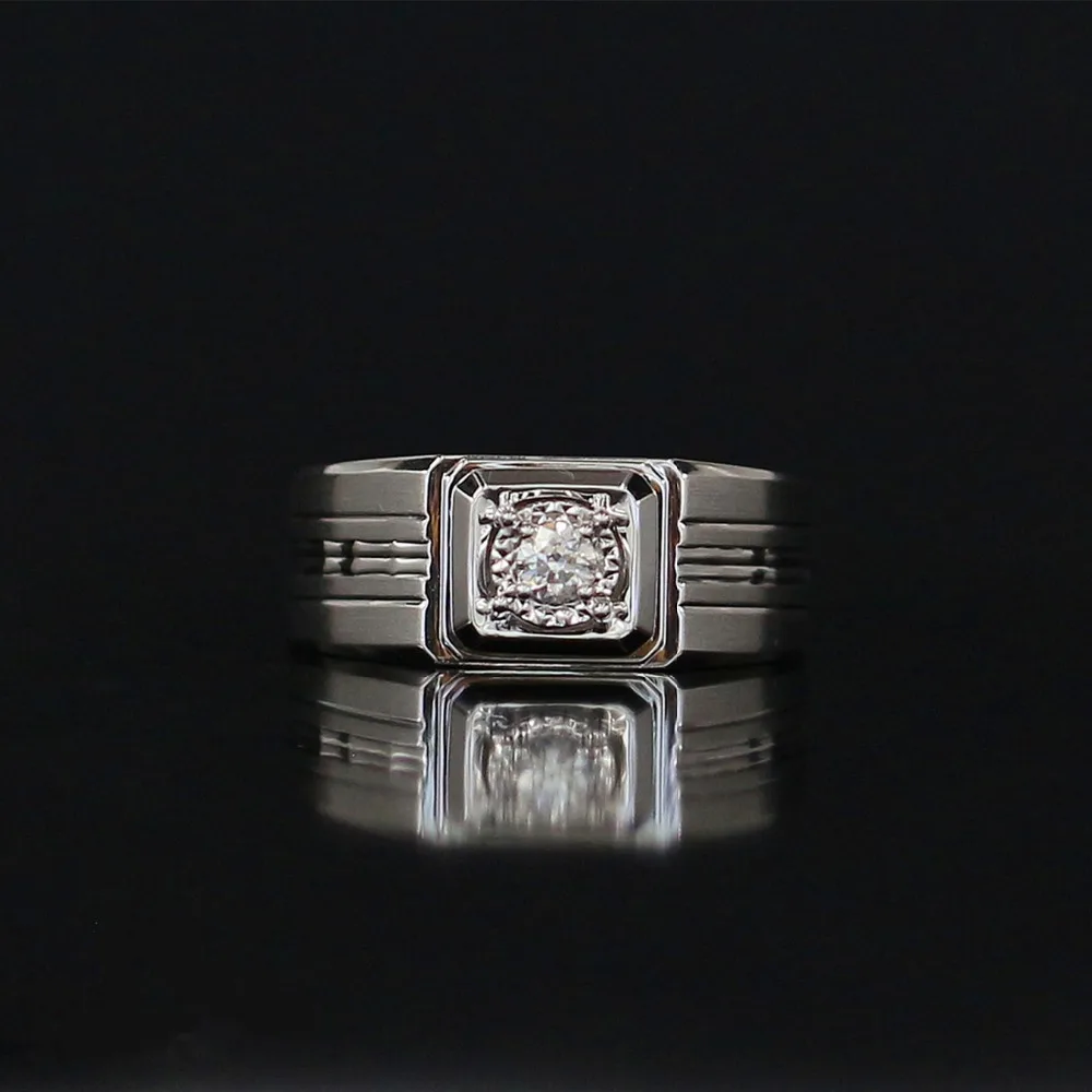 Мужское кольцо с натуральным бриллиантом обручальное из белого золота 18 К 0.132CT |