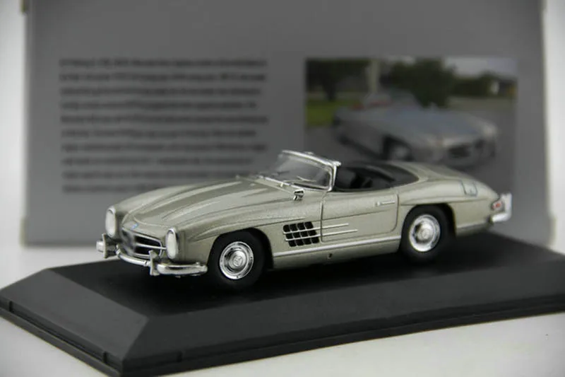 Серебристый 1/43 сплав 300 SL классические автомобили-трансформер Игрушки Diecasts Коллекция спортивных автомобилей модели игрушки для взрослых детей - Цвет: Серебристый