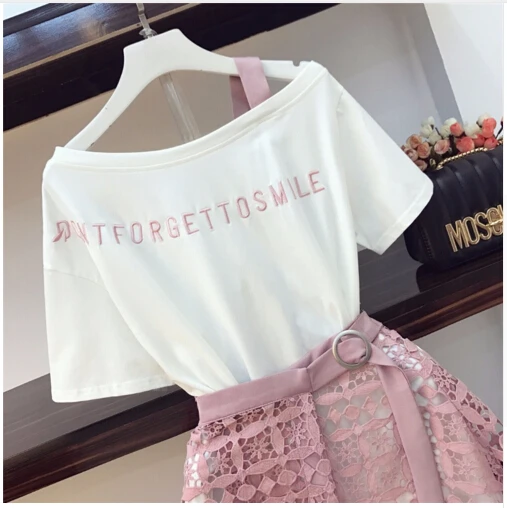 Женский костюм из 2 предметов белая длинная футболка с надписью и юбка открытыми