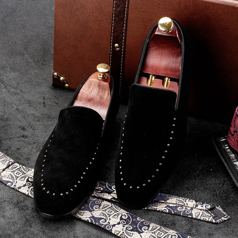 Мужские замшевые туфли с заклепками коричневые мокасины из натуральной воловьей