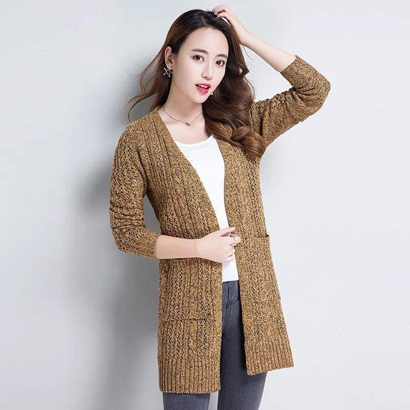 Women's relaxed joker hollow out of new fund 2017 autumn winters is long in the knitted cardigan sweater coat |